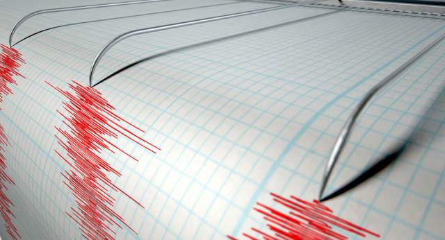 Мощное глубинное землетрясение зафиксировано около Курильских островов