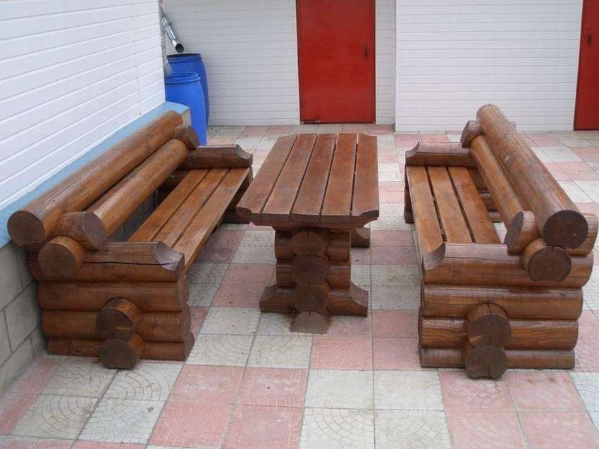 Столы и скамейки из бревна