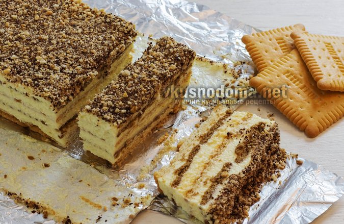 Торт из печенья с бананом на скорую руку