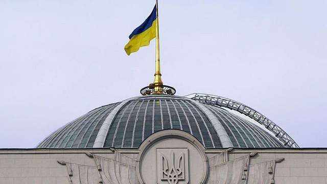 Украина ввела новые санкции против РФ: реакция россиян