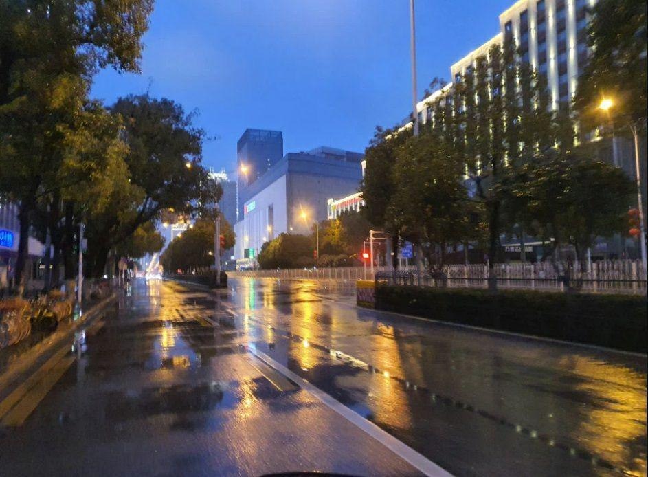 6 мрачных фото пустого Уханя. Напоминает фильмы об апокалипсисе