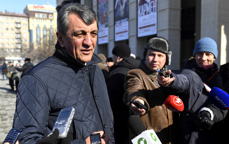 Полпред Меняйло против партэлиты Сибири