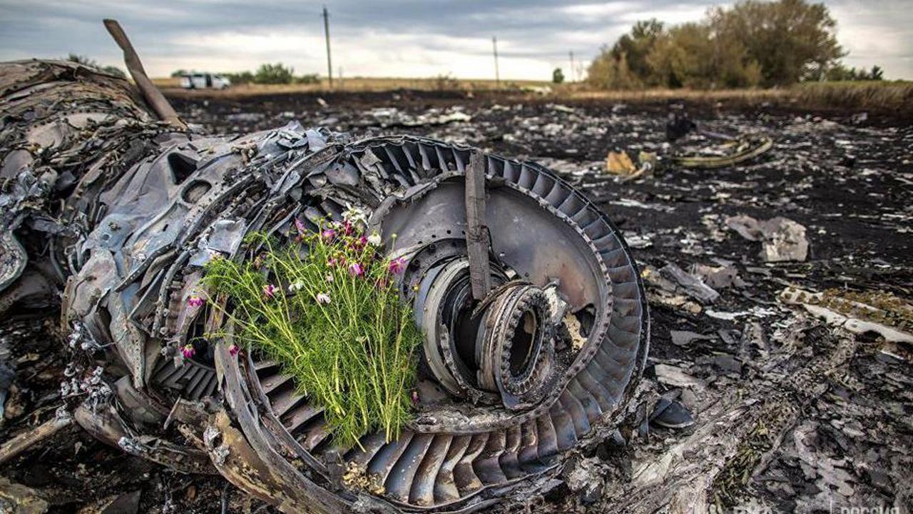 Зловещее постановочное «расследование МН17» Зловещее постановочное «расследование МН17»