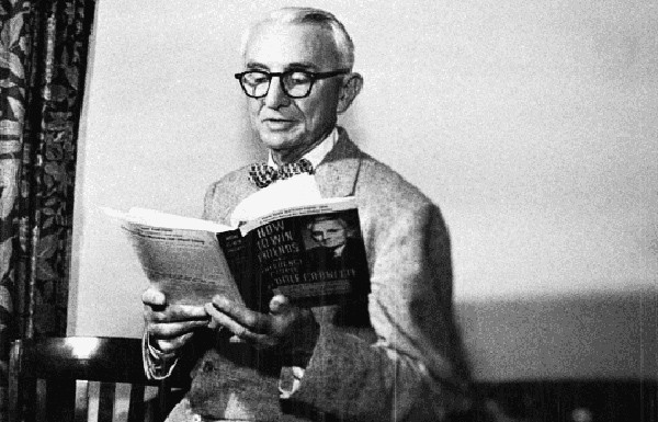 Дейл Карнеги: 11 «ключей» к счастью Дейл Карнеги: 11 «ключей» к счастью