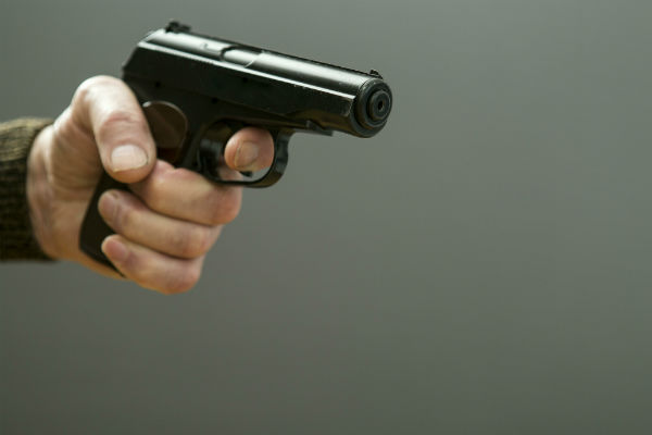 Брошенный муж застрелил бывшую жену у магазина в Москве