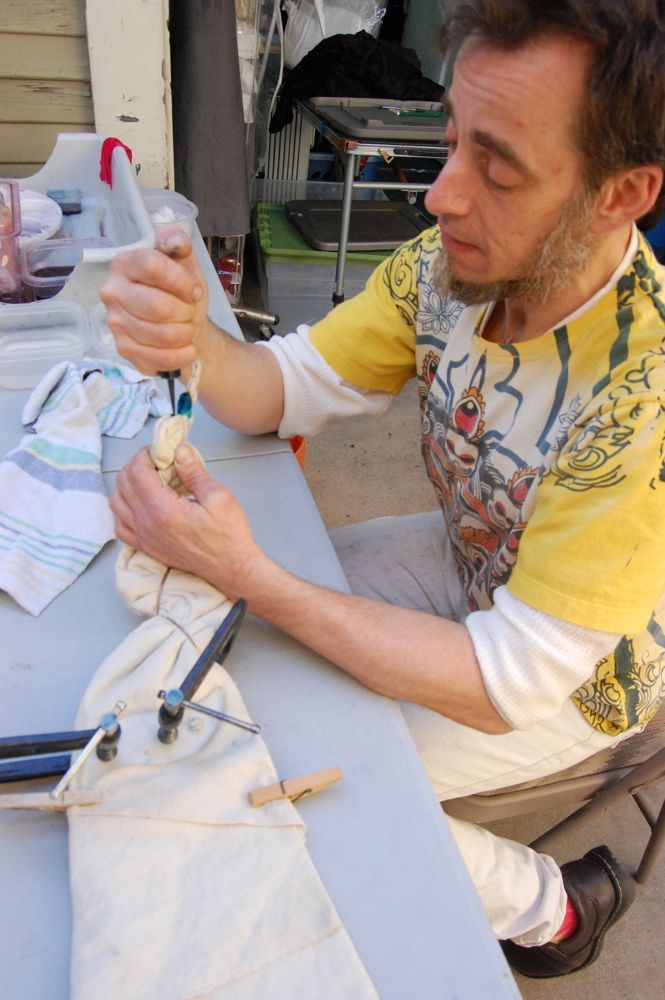 Shibori — метод крашения ткани Shibori — метод крашения ткани