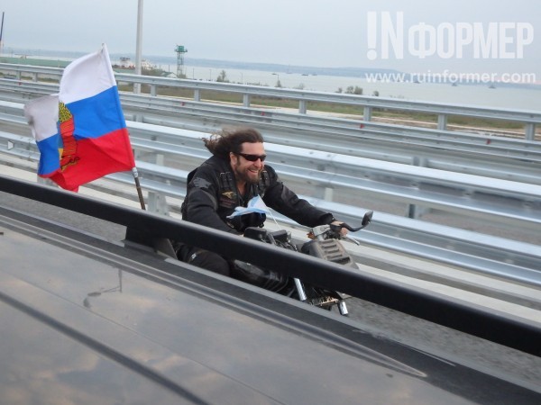 Эксклюзивные кадры запуска автомобильного движения на Крымском мосту