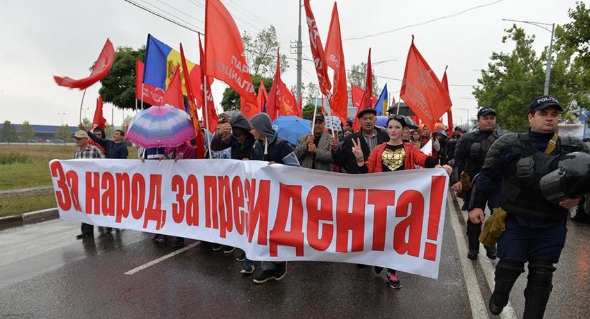 В Молдове напряжённая ситуация: Президент призывает народ к протестам