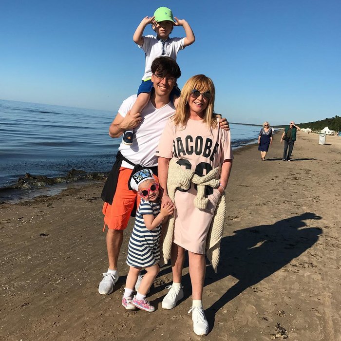 Супер-мини и «зефирные» платья: как одевается Алла Пугачева после похудения Супер-мини и «зефирные» платья: как одевается Алла Пугачева после похудения
