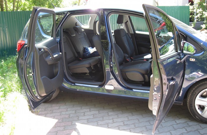 Хитрая тактика для охлаждения машины. /Фото: i.infocar.ua Хитрая тактика для охлаждения машины. /Фото: i.infocar.ua