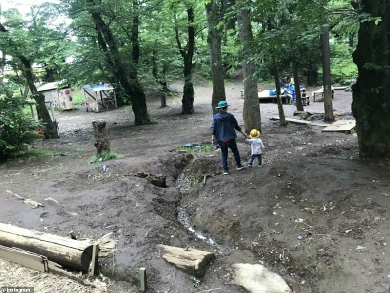 В стерильной Японии открылся парк развлечений с кострами и занозами В стерильной Японии открылся парк развлечений с кострами и занозами
(12 фото)