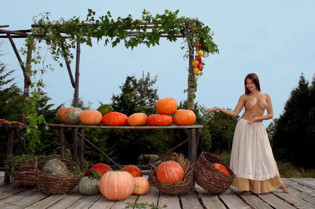 Marina - Selling Pumpkins