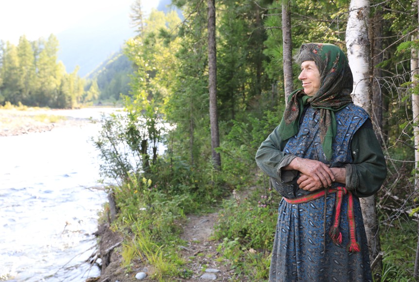 retsepty-uhoda-za-kozhej-i-volosami-ot-izvestnoj-otshelnitsy-i-staroobryadchitsy-agafi-lykovoj-foto-otshelnitsa-agafya-lykova