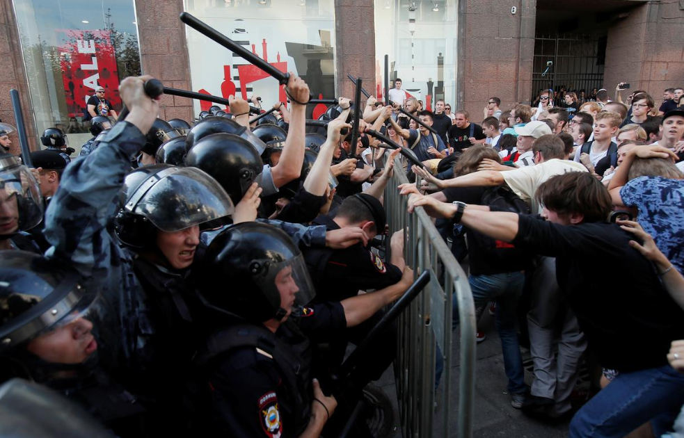 На митинг в Москве готовы выйти более миллиона человек: оценки экспертов На митинг в Москве готовы выйти более миллиона человек: оценки экспертов