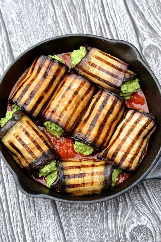 Вкуснятина из баклажанов с помидором и сыром: классика в новых 10 формах Вкуснятина из баклажанов с помидором и сыром: классика в новых 10 формах