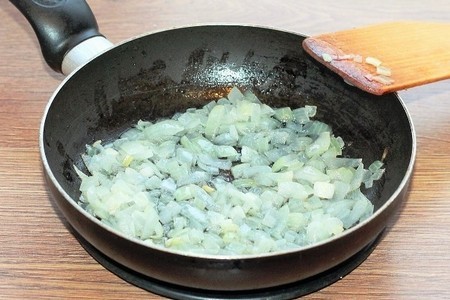 Фото: Блинные мешочки с курицей и картофелем: шаг 5 Блинные мешочки с курицей и картофелем: шаг 5