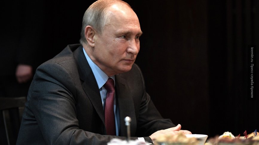 Путин заявил, что Россия не намерена вмешиваться в церковные дела