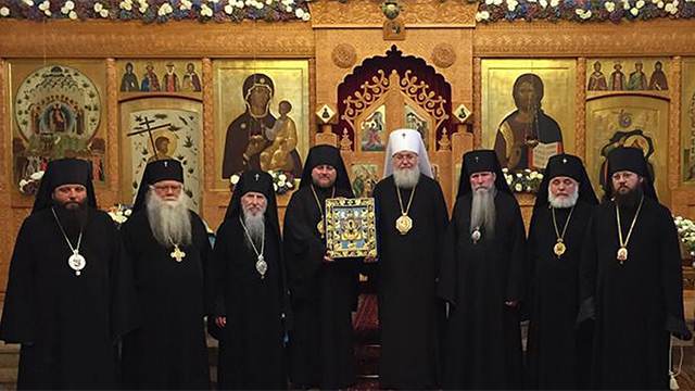 РПЦ за рубежом приостановила служение с Константинопольскими иерархами