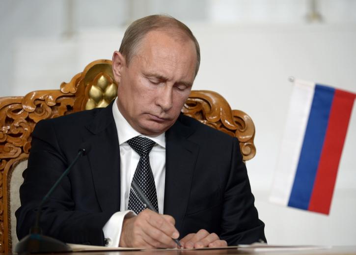 Последние новости сегодня. Путин подписал указ о назначении премьер-министра РФ