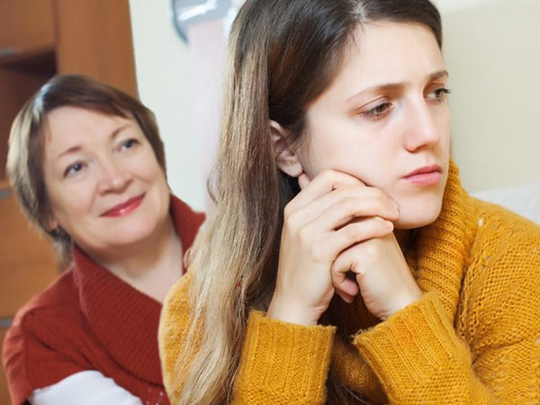 Молодая дочь поседела из-за личной жизни матери Молодая дочь поседела из-за личной жизни матери