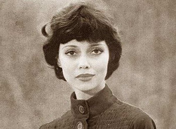 Елена Метелкина: муж оказался аферистом, а работа чуть не лишила ее жизни Елена Метелкина: муж оказался аферистом, а работа чуть не лишила ее жизни