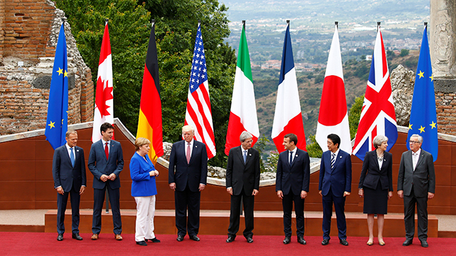 Во Франции предложили исключить США из G7 Во Франции предложили исключить США из G7