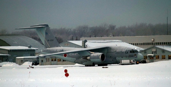В Японии продолжаются испытания самолета Kawasaki C-2