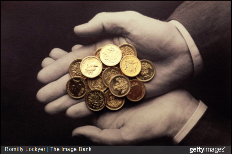 Money_in_hands Money_in_hands