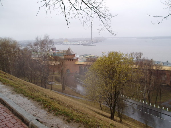 Фото Слияние реки Оки и Волги в Нижнем Новгороде. Фото Слияние реки Оки и Волги в Нижнем Новгороде.