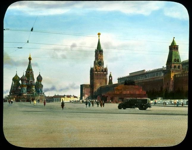 12 марта в СССР отмечался День низвержения самодержавия - до 1940