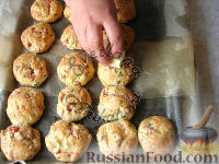 Фото приготовления рецепта: Быстрые булочки "Завтрак мужу на работу" - шаг №7