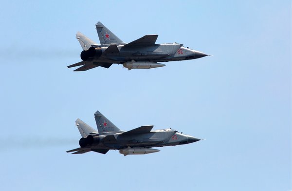 Корабли США не успеют войти в зону действия МиГ-31: эксперт объяснил опасность "Кинжала" Корабли США не успеют войти в зону действия МиГ-31: эксперт объяснил опасность "Кинжала"