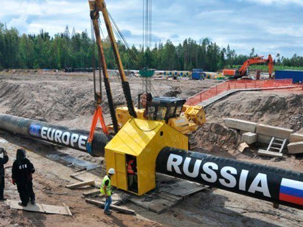 «Платить надо вовремя»: россияне отреагировали на рассказ Порошенко о «газовом шантаже» России