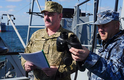 Как на самом деле "гордость украинского флота" проходила Керченский пролив Как на самом деле "гордость украинского флота" проходила Керченский пролив