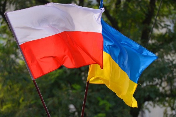 Киев ответил на слова премьера Польши, сравнившего Богдана Хмельницкого с Гитлером Киев ответил на слова премьера Польши, сравнившего Богдана Хмельницкого с Гитлером