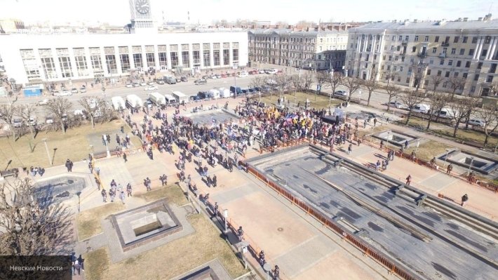 Петербургский митинг оппозиции превратился в вечер воспоминаний бывших депутатов