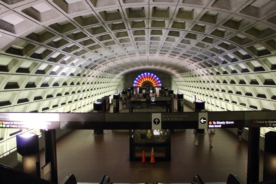 MetroStations10 17 самых волшебных станций метро со всего мира