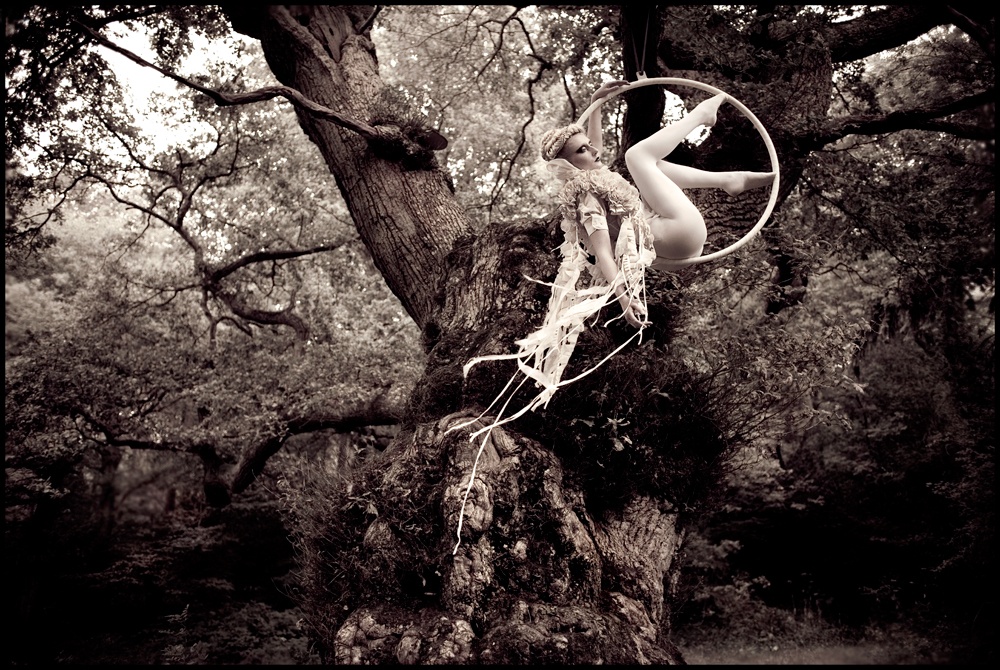      (Kirsty Mitchell)