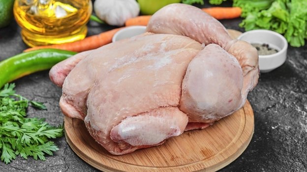 Названа самая полезная часть курицы