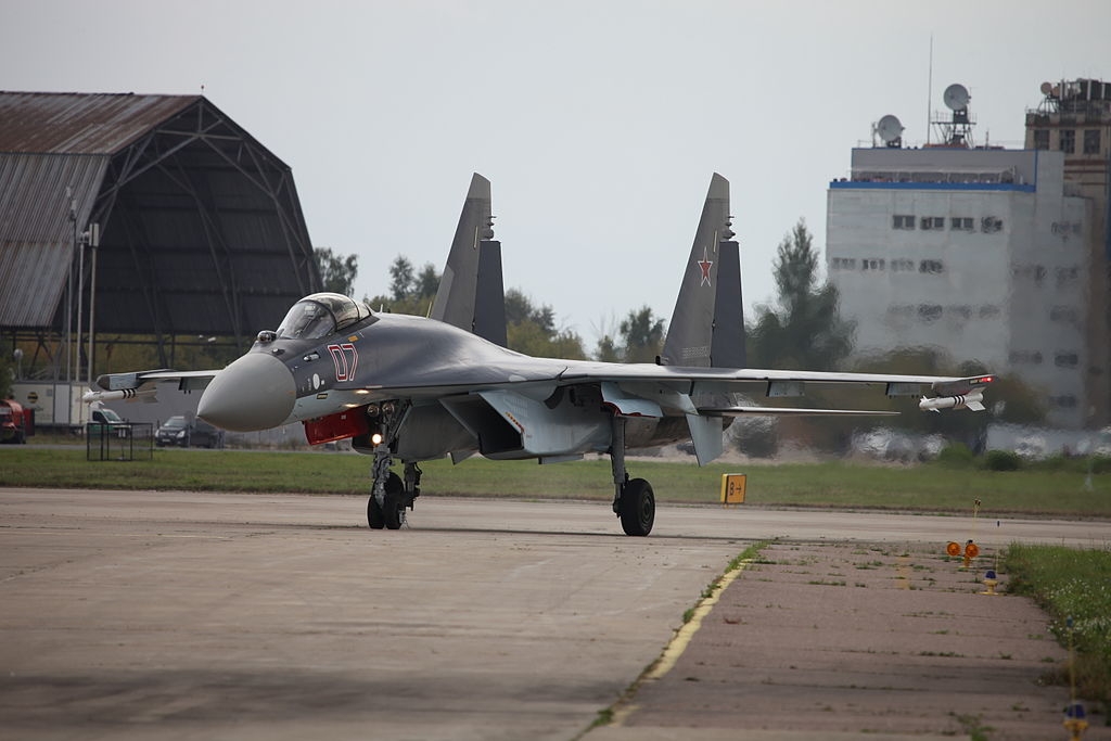 NI оценил шансы американского F-35 в воздушном бою с российским Су-35