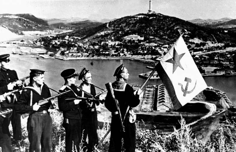 Разгром Японии в 1945 году — "ошибка" СССР. От России требуют извинений
