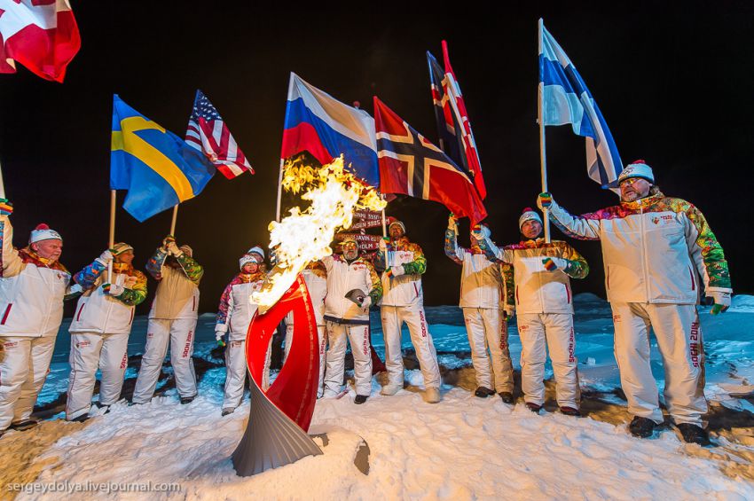 Олимпиада, огонь, факел, Северный Полюс