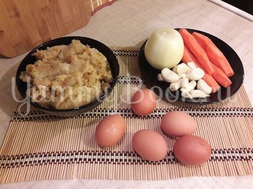 Лёгкий суп с куриными фрикадельками и яичной "лапшой"