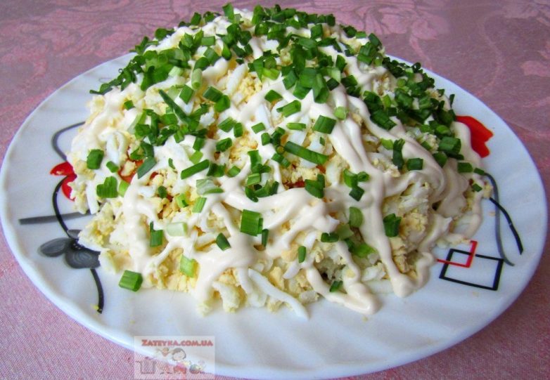 Слоенёый салат со шпротами Слоенёый салат со шпротами