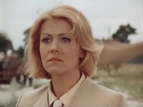 Кадр из фильма "Долгая дорога в дюнах" (1980) // Фото: m.kino-teatr.ru