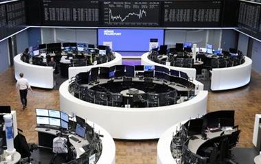 The German share price index DAX graph is pictured at the stock exchange in Frankfurt, Germany, October 8, 2021. REUTERS/Staff  The German share price index DAX graph is pictured at the stock exchange in Frankfurt, Germany, October 8, 2021. REUTERS/Staff