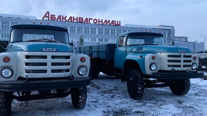 "Бежать из этой страны"! - В путинской России железные дороги переходят на паровозы.