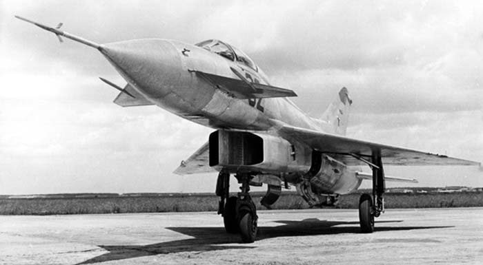 Экспериментальные истребители серии Е (часть-2) Е-8 – опережающий время Экспериментальные истребители серии Е прородители МиГ-21
