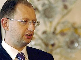 Яценюк призвал ЕС не позволить России использовать энергетику "как новое ядерное оружие" Яценюк призвал ЕС не позволить России использовать энергетику "как новое ядерное оружие"