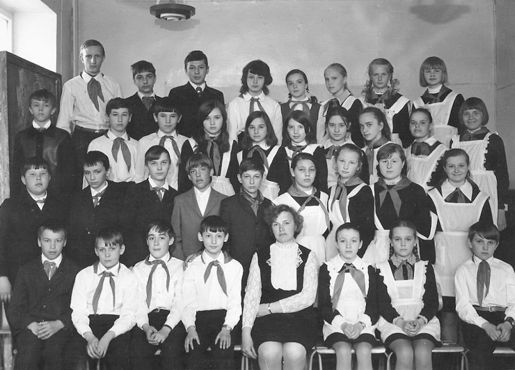 «Ты в класс пришла или на панель?!»: как нас унижали в школе «Ты в класс пришла или на панель?!»: как нас унижали в школе